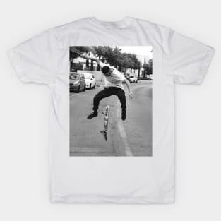 B/w skate 2 T-Shirt